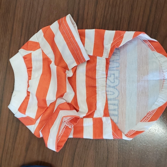 (Bundle other dog clothing and SAVE) 2 Small dog tops - Picture 6 of 6